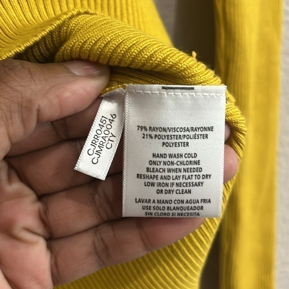 Calvin Klein Women Yellow turtleneck Neck Sweater Size XS Long Sleeve - Picture 4 of 5